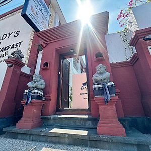 Brady'S B&B Close To Sanur Beach